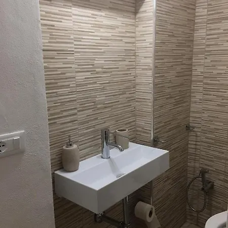 Casa Flavia 2 *